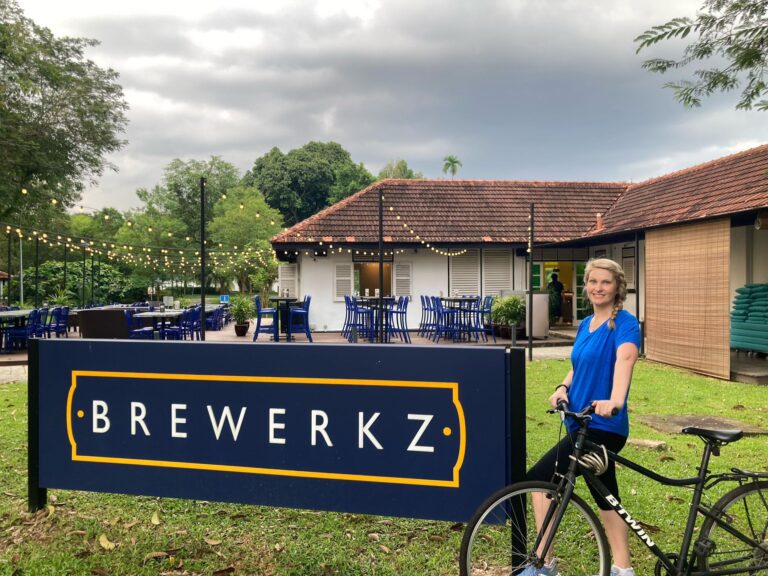 Save the date night. Date ideas in Singapore. Brewerkz. Seletar Aerospace. The Oval. bike ride. cycling. Craft beer.